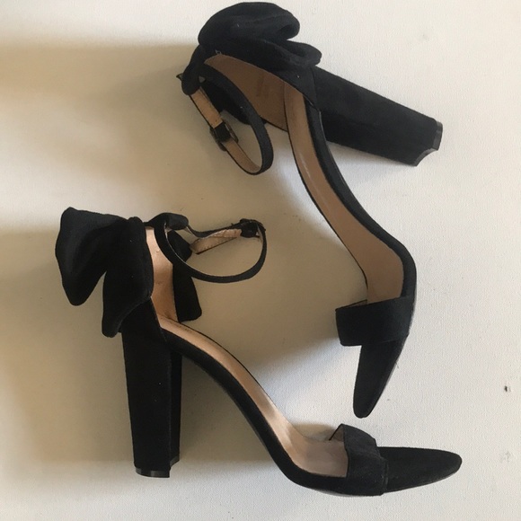 Fashion Nova Shoes - Heels with black bows